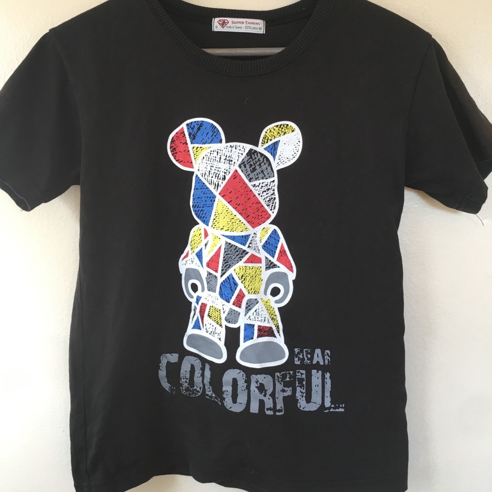 WhatN1 Brick Bear graphic Tee
